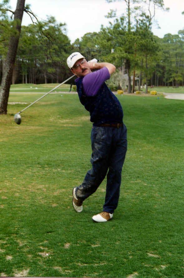 Golf.jpg (136345 bytes)